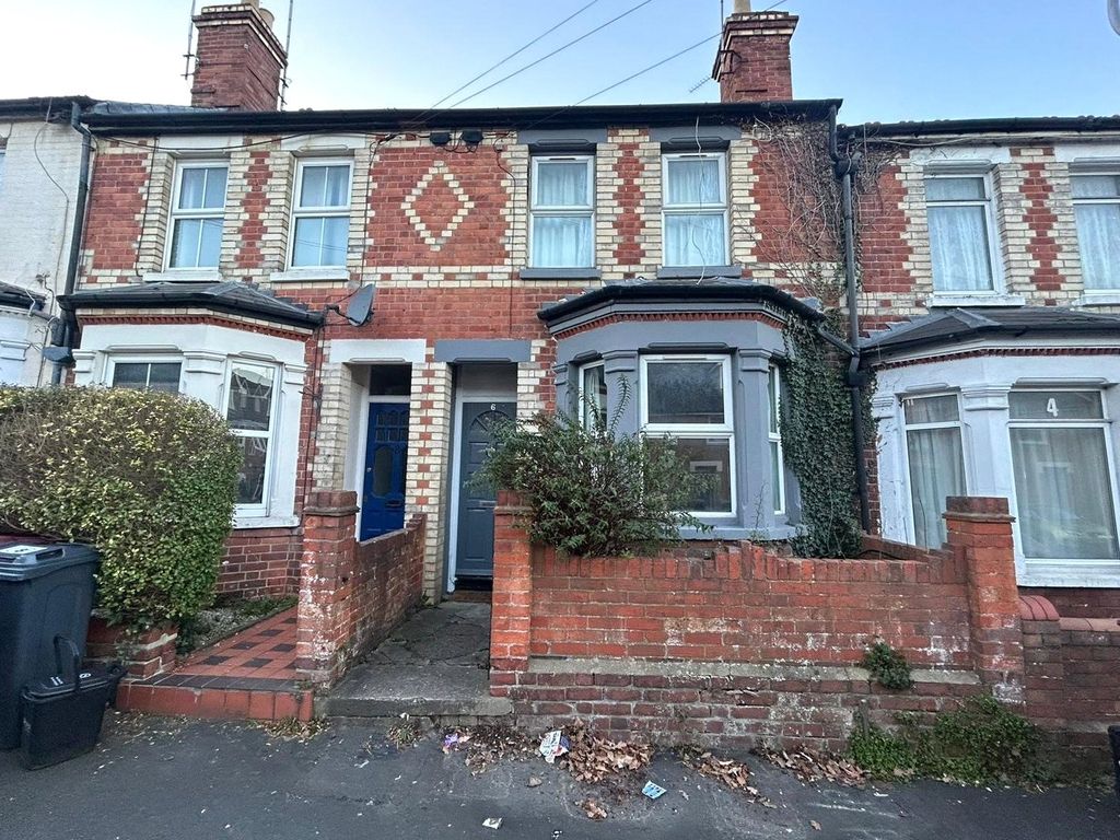 3 bed terraced house for sale in Franklin Street, Reading, Berkshire