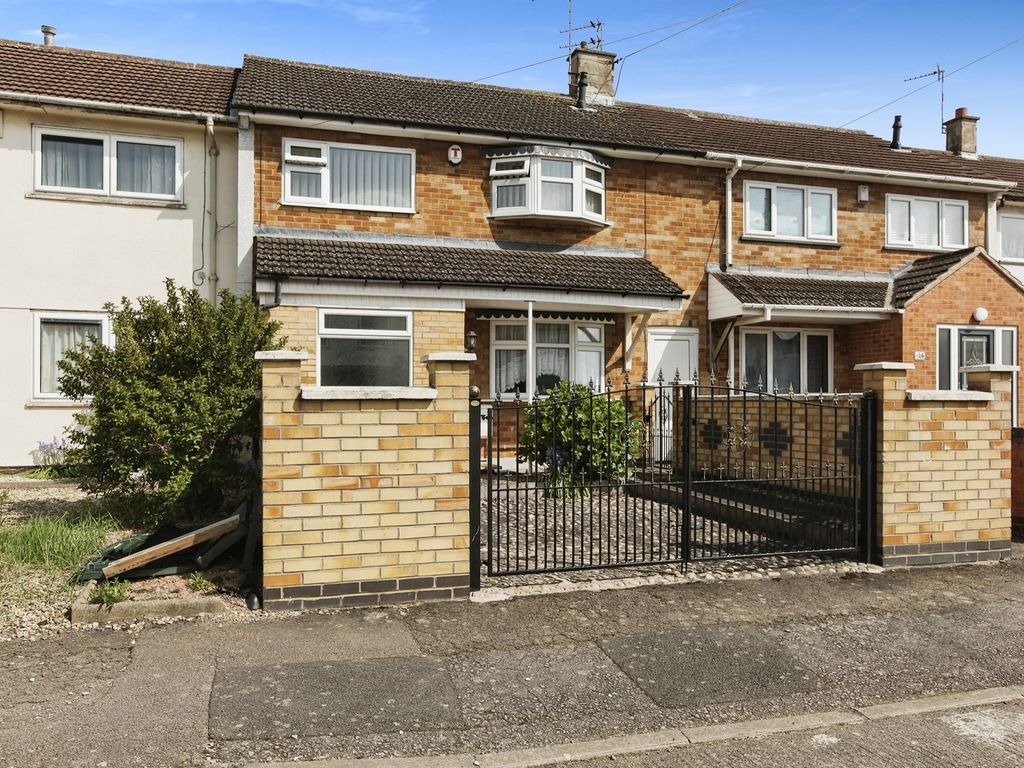 3 bed terraced house for sale in Fountains Avenue, Glen Parva