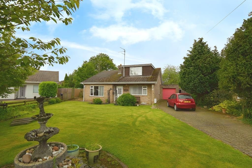 4 bed chalet for sale in St Giles Grove, Elm, Wisbech, Cambridgeshire