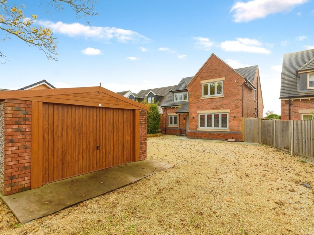 4 bed detached house for sale in Uppingham Road, HoughtonOnTheHill