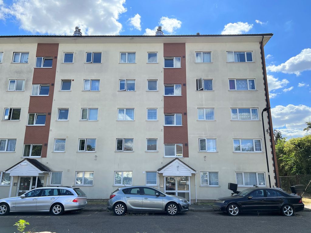 1 bed flat for sale in Byron Way, Northolt UB5 Zoopla
