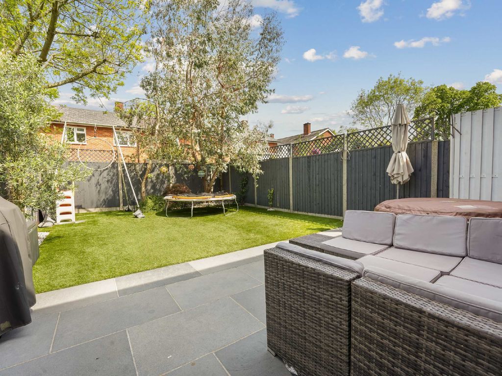 3 bed property for sale in Strathdon Drive, London SW17, £650,000 Zoopla