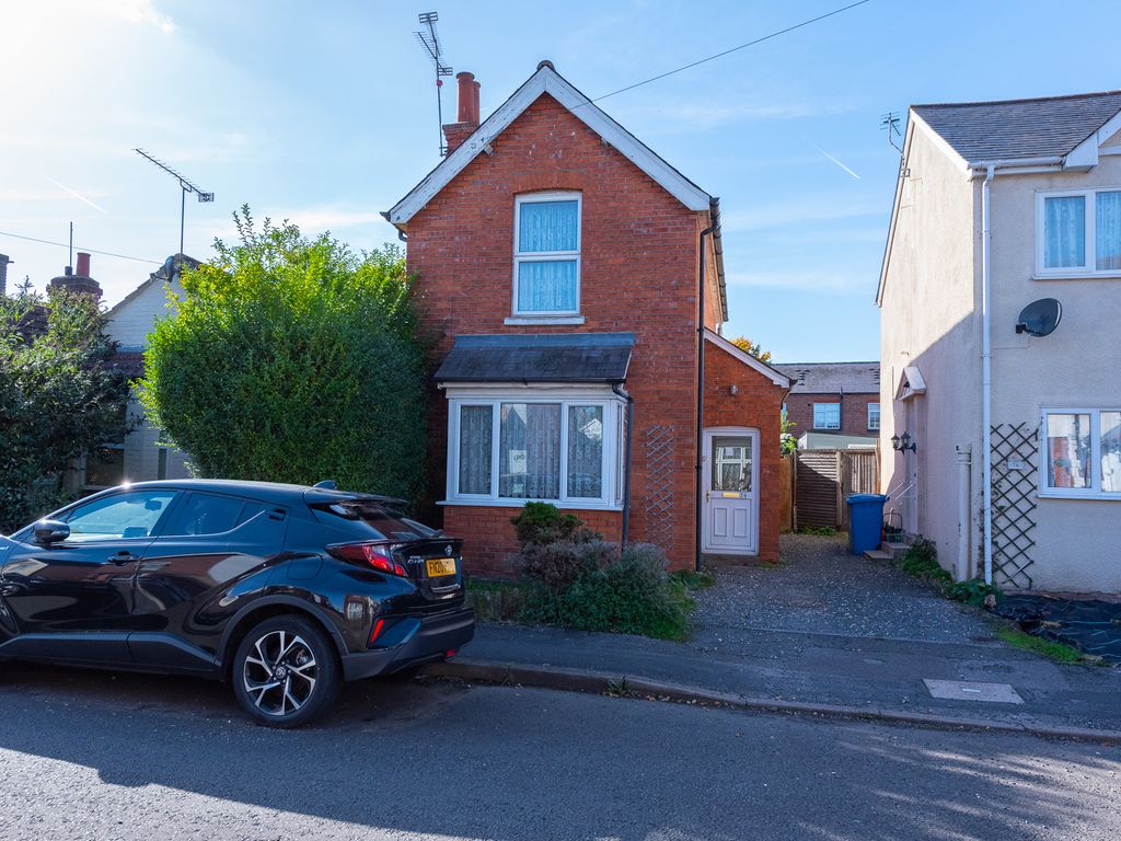 2 bed detached house for sale in Somerset Road, Farnborough GU14 Zoopla