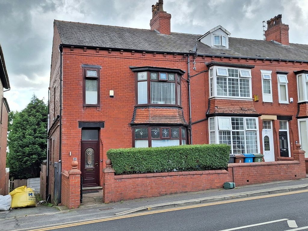3 bed end terrace house for sale in Abbey Hills Road, Oldham, Greater
