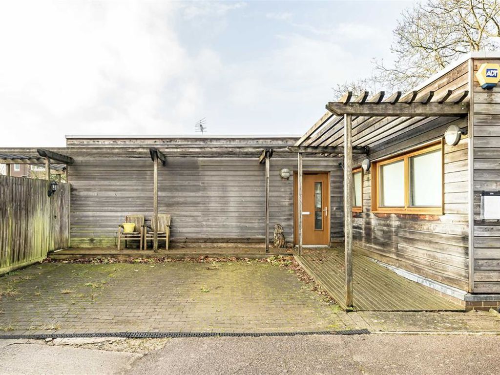 3 bed property for sale in Burnt Ash Hill, London SE12, £640,000 Zoopla
