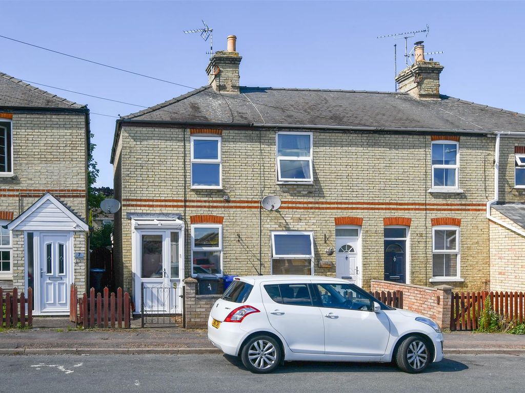 2 bed end terrace house for sale in Croft Road, Newmarket CB8, £169,000