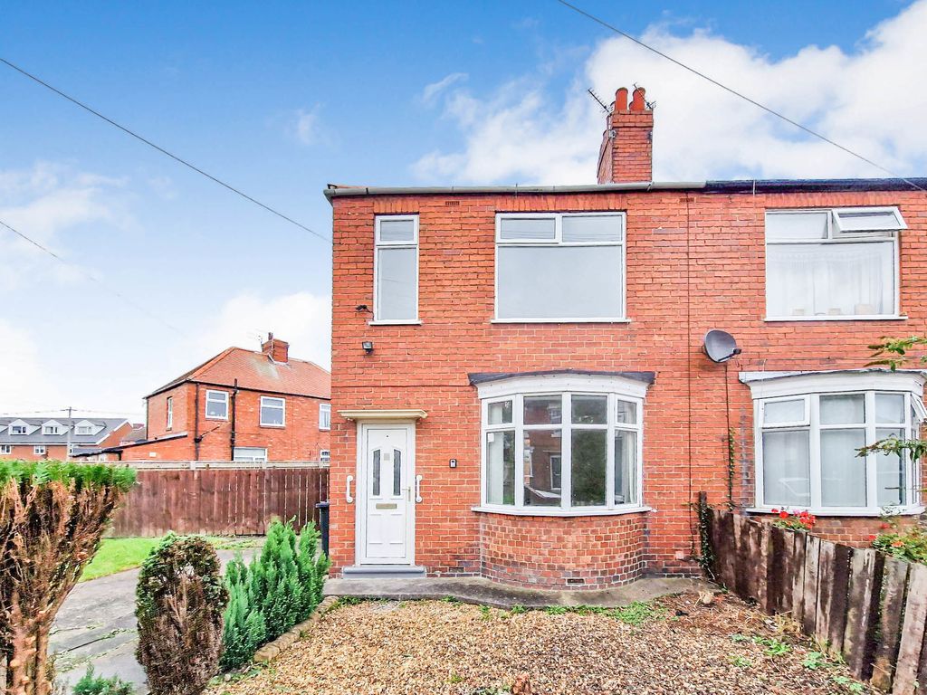 2 bed semidetached house to rent in Stakeford Crescent, Stakeford, Choppington NE62, £600 pcm