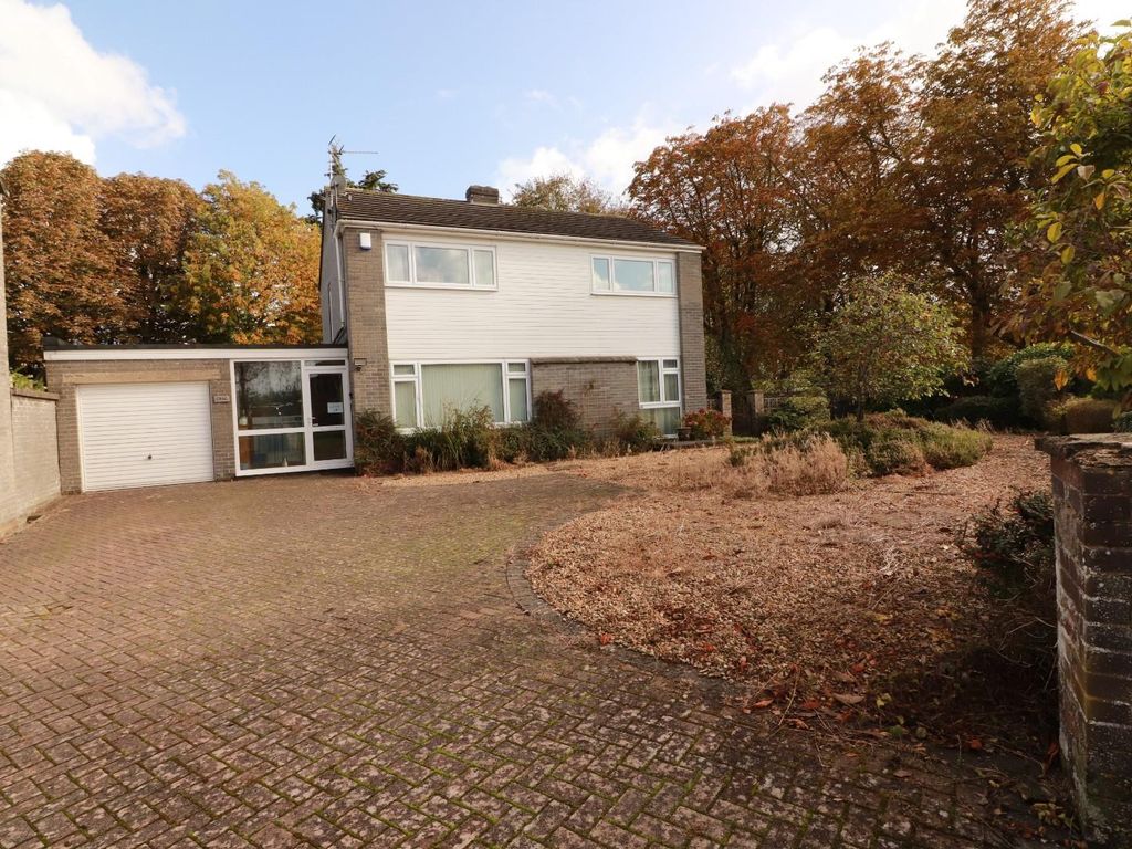 4 bed property for sale in Culverhill Road, Chipping Sodbury, Bristol