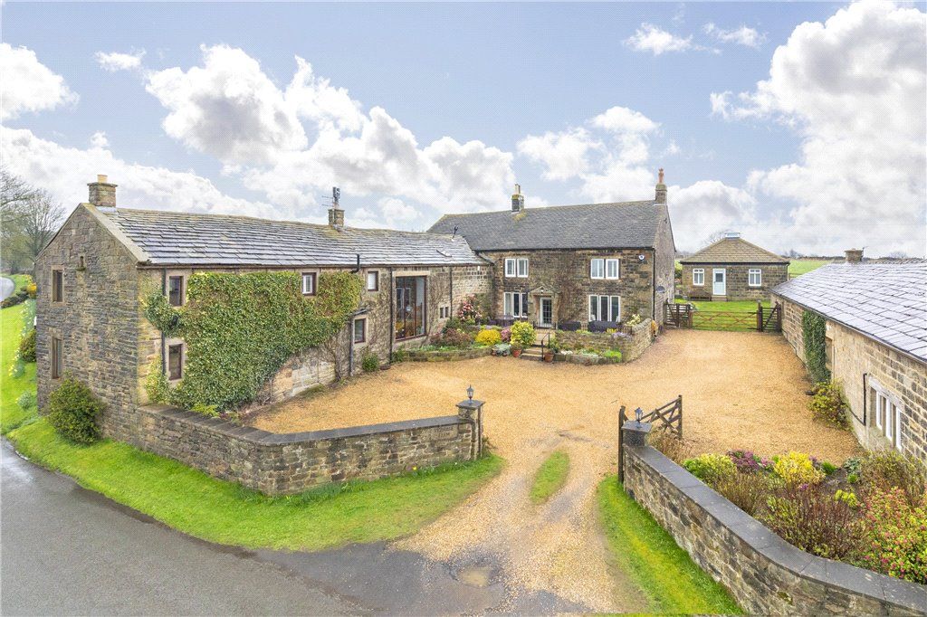 4 bed detached house for sale in Vicarage Farm, Old Lane, Otley, West