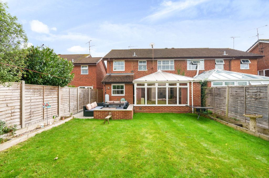 5 bed semidetached house for sale in Doddington Close, Lower Earley