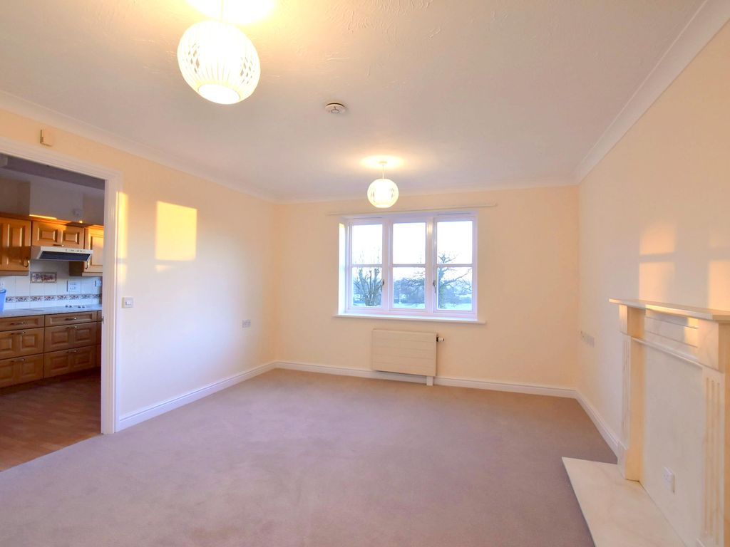 Newsholme Drive, Winchmore Hill N21  