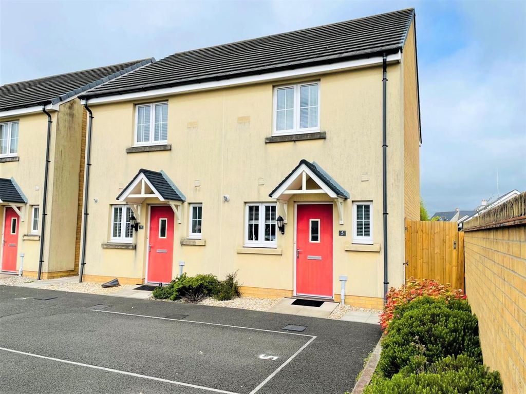 2 bed semidetached house for sale in Clos Y Doc, Llanelli SA15, £