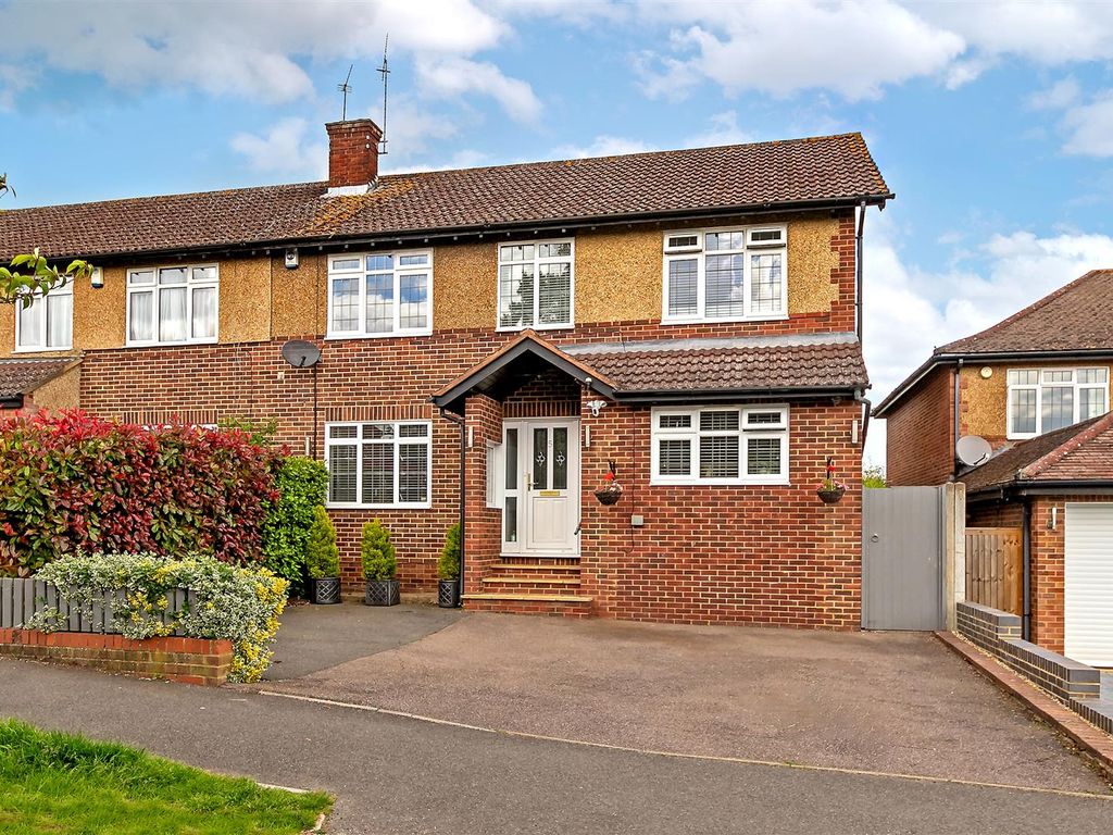 5 bed semidetached house for sale in Briar Road, St.Albans AL4, £