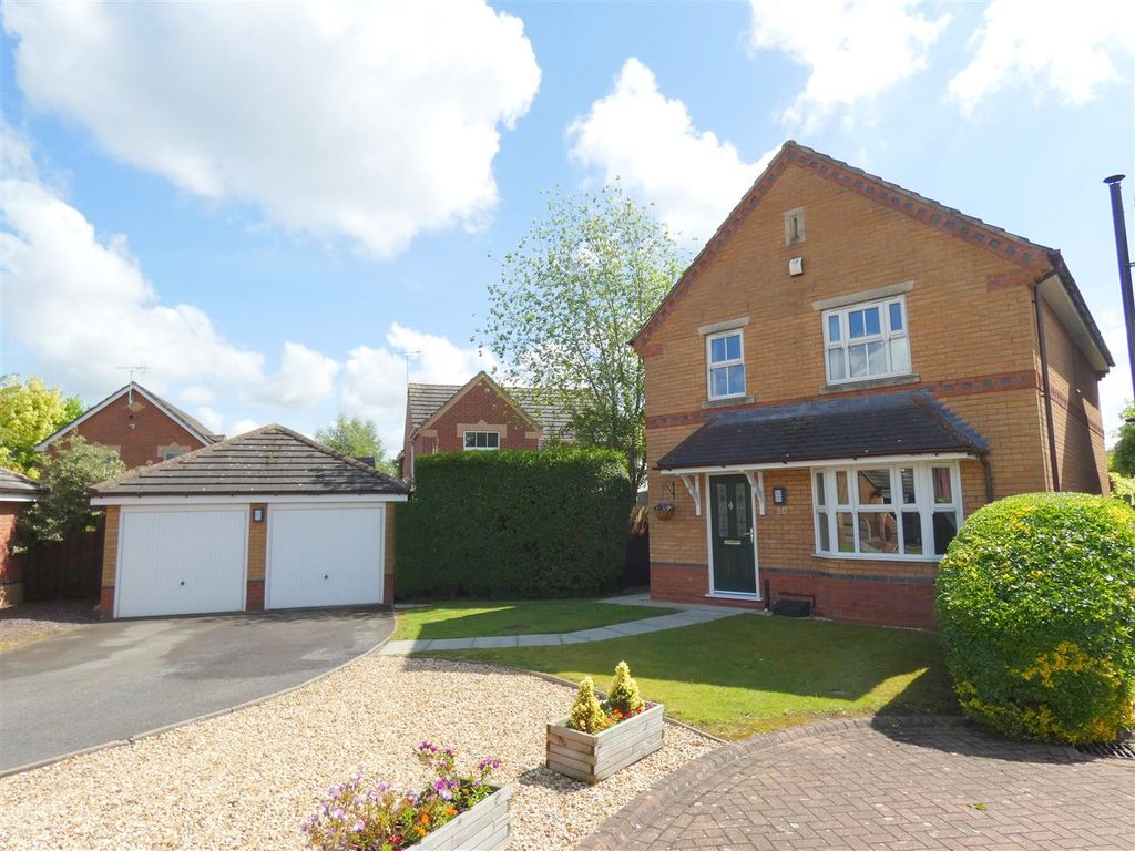 4 bed detached house for sale in Milton Way, Ettiley Heath, Sandbach