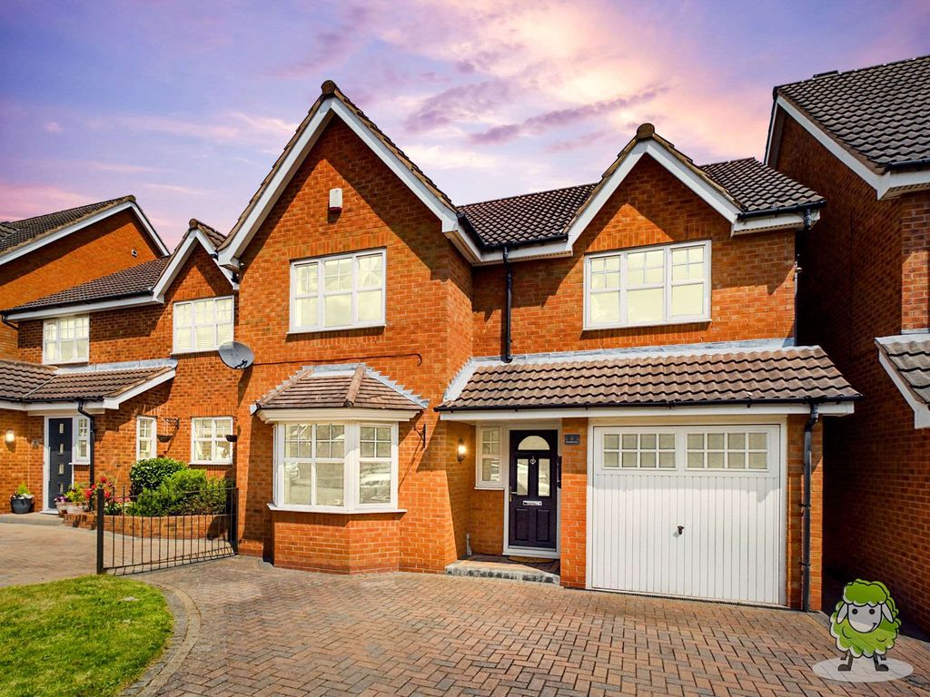 4 bed detached house for sale in Broadlands Close, SuttonInAshfield