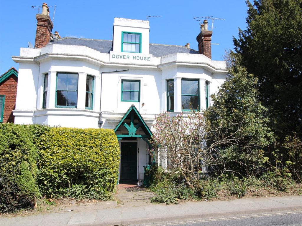 1 bed flat to rent in Flat 4, 75 Old Dover Road, Canterbury, Kent CT1