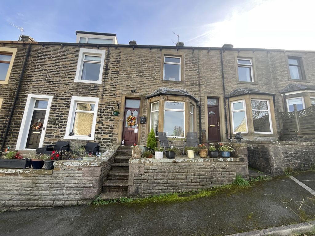 3 bed terraced house for sale in James Street, Barnoldswick BB18, £