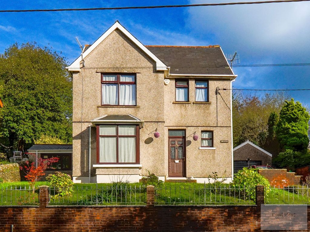 3 bed detached house for sale in Oak Ridge, Blackmill CF35 Zoopla