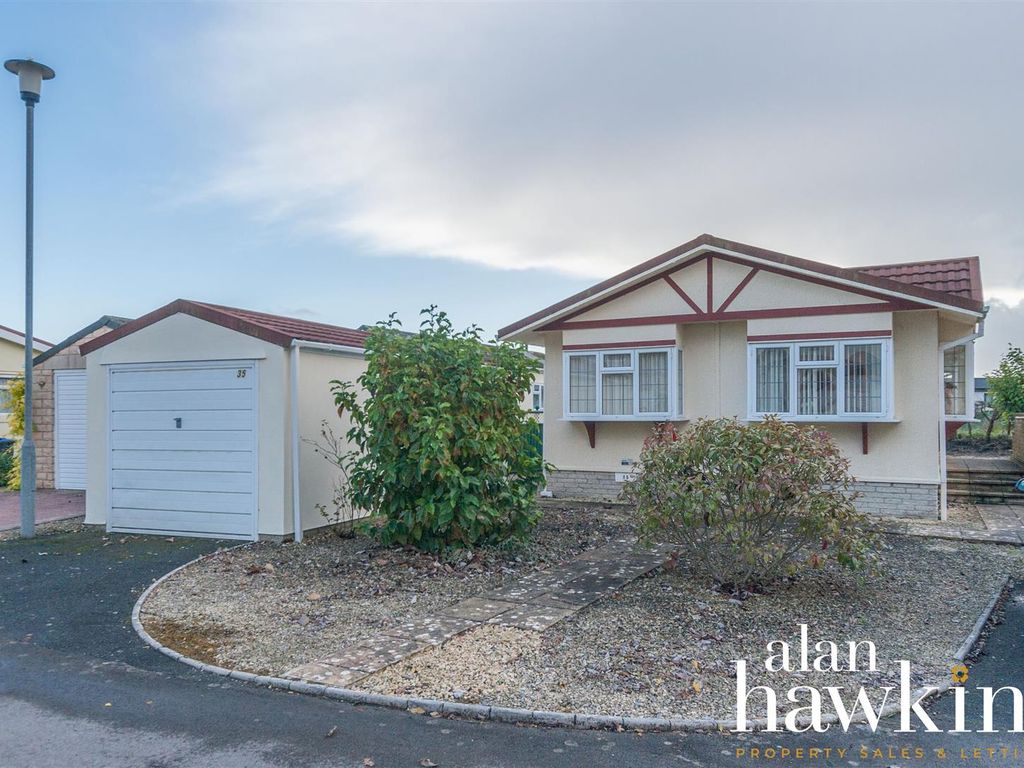 2 bed mobile/park home for sale in Lillybrook Estate, Lyneham