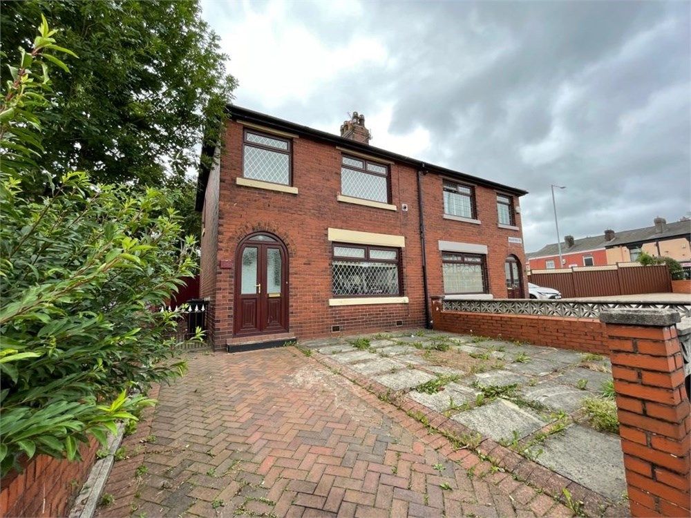 3 bed semidetached house to rent in Bradford Road, Farnworth, Bolton