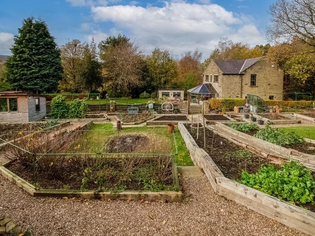 4 bed detached house for sale in Netherthong Road, Meltham, Holmfirth