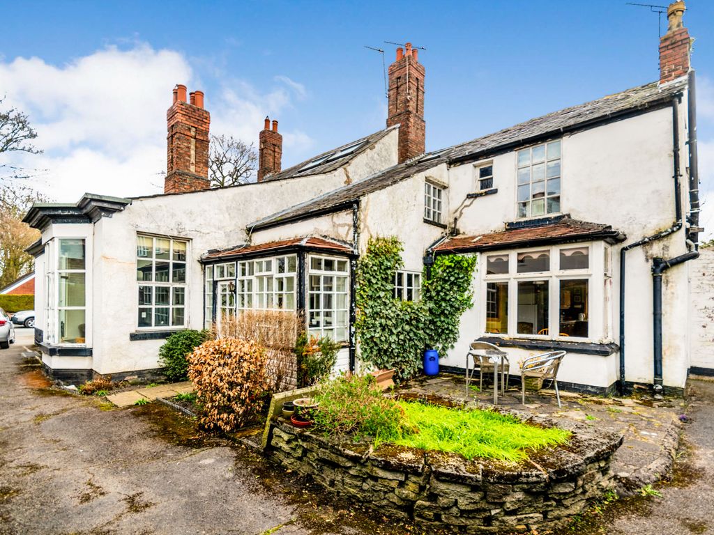 3 bed semidetached house for sale in Broad Road, Sale, Greater Manchester M33, £300,000 Zoopla