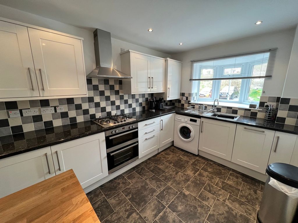 3 bed end terrace house for sale in Cwm Cerdin Gilfach Goch , Gilfach