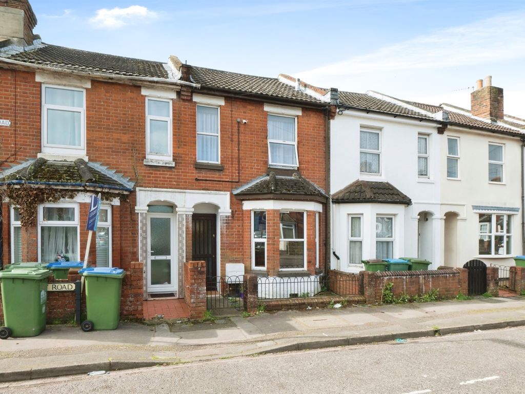 2 bed terraced house for sale in Sydney Road, Shirley, Southampton SO15