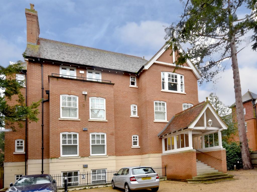 2 bed flat for sale in New Dover Road, Canterbury CT1 Zoopla