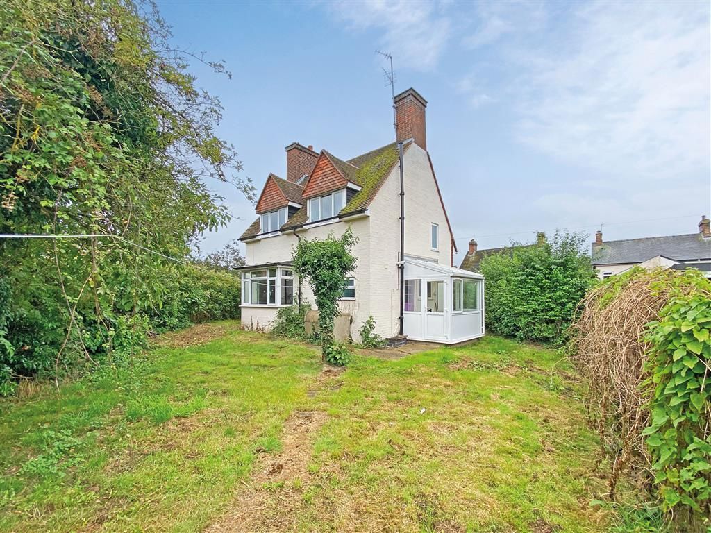 3 bed detached house for sale in Icknield Way, Baldock SG7, £355,000