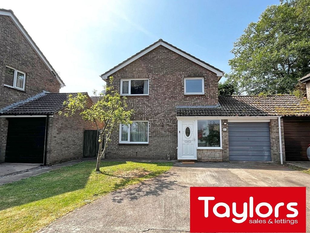 4 bed detached house for sale in Haytor Avenue, Paignton TQ4, £350,000