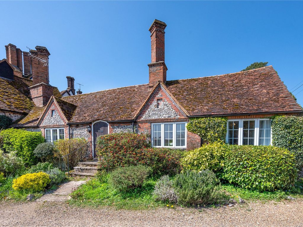 2 bed semidetached house for sale in Yewden Manor, Hambleden, Henley