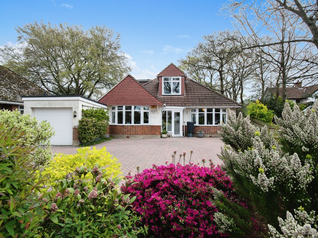 4 bed detached house for sale in Ringwood Road, Christchurch BH23 Zoopla