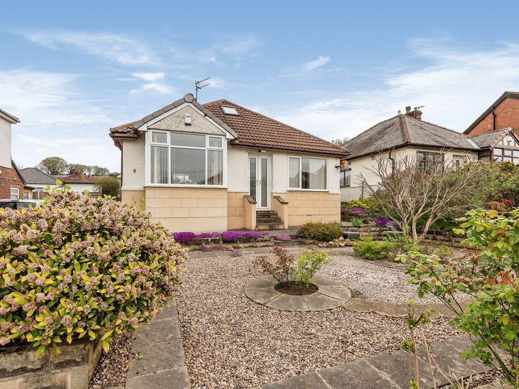 2 bed detached bungalow for sale in Piecewood Road, Horsforth, Leeds