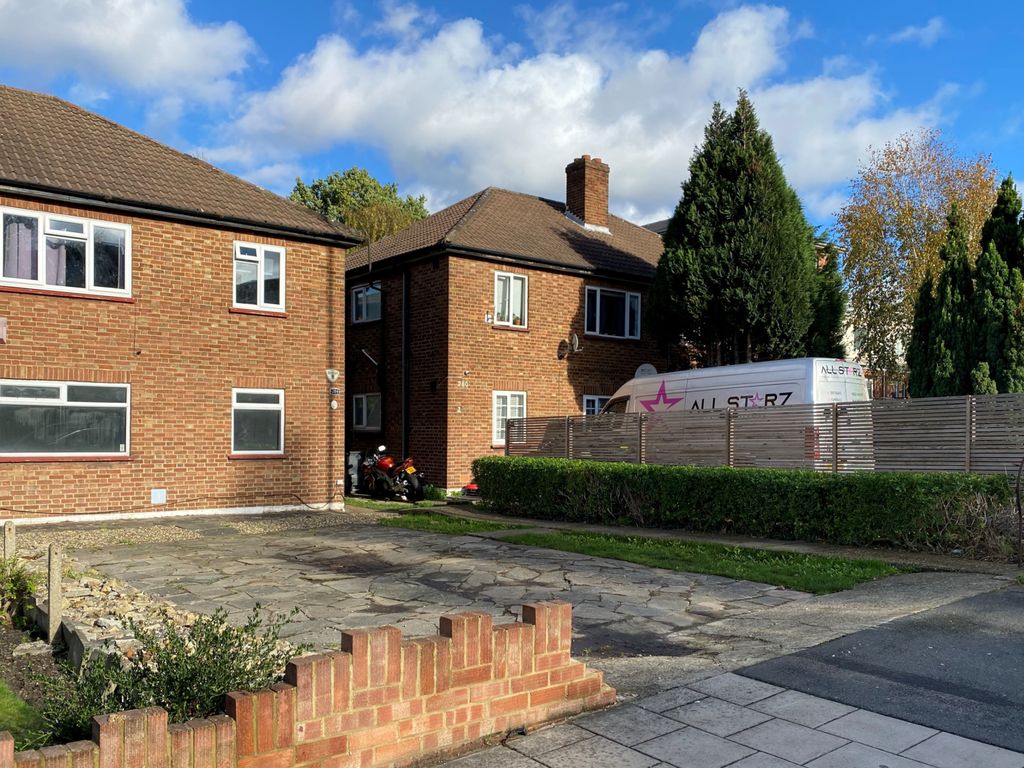 2 bed flat to rent in Southend Lane, Sydenham SE6 Zoopla