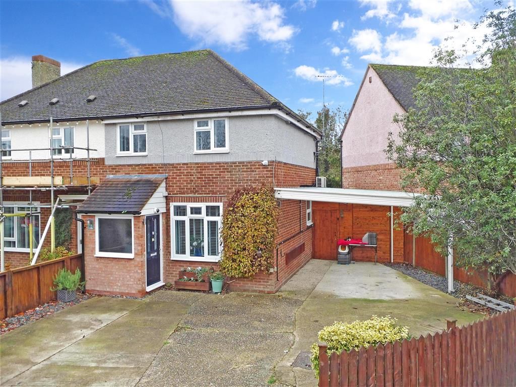 2 bed semidetached house for sale in Albert Road, Chichester, West