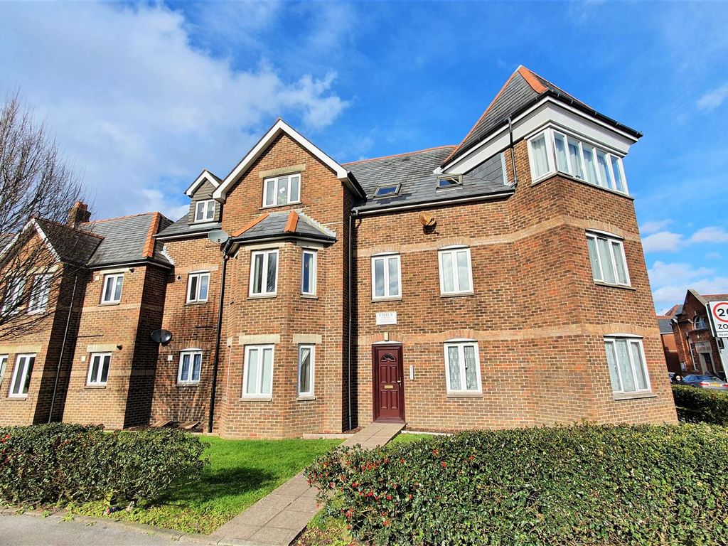 2 bed flat to rent in Ashley Road, Parkstone, Poole BH14 Zoopla