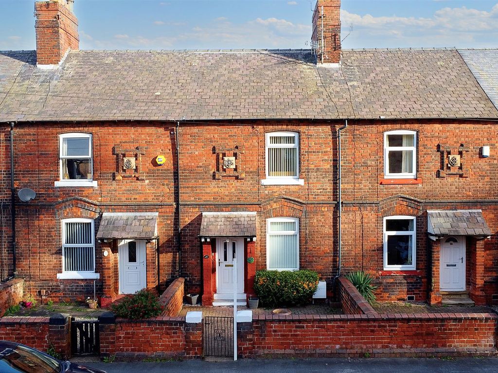 2 bed terraced house for sale in Park Road, Bestwood Village