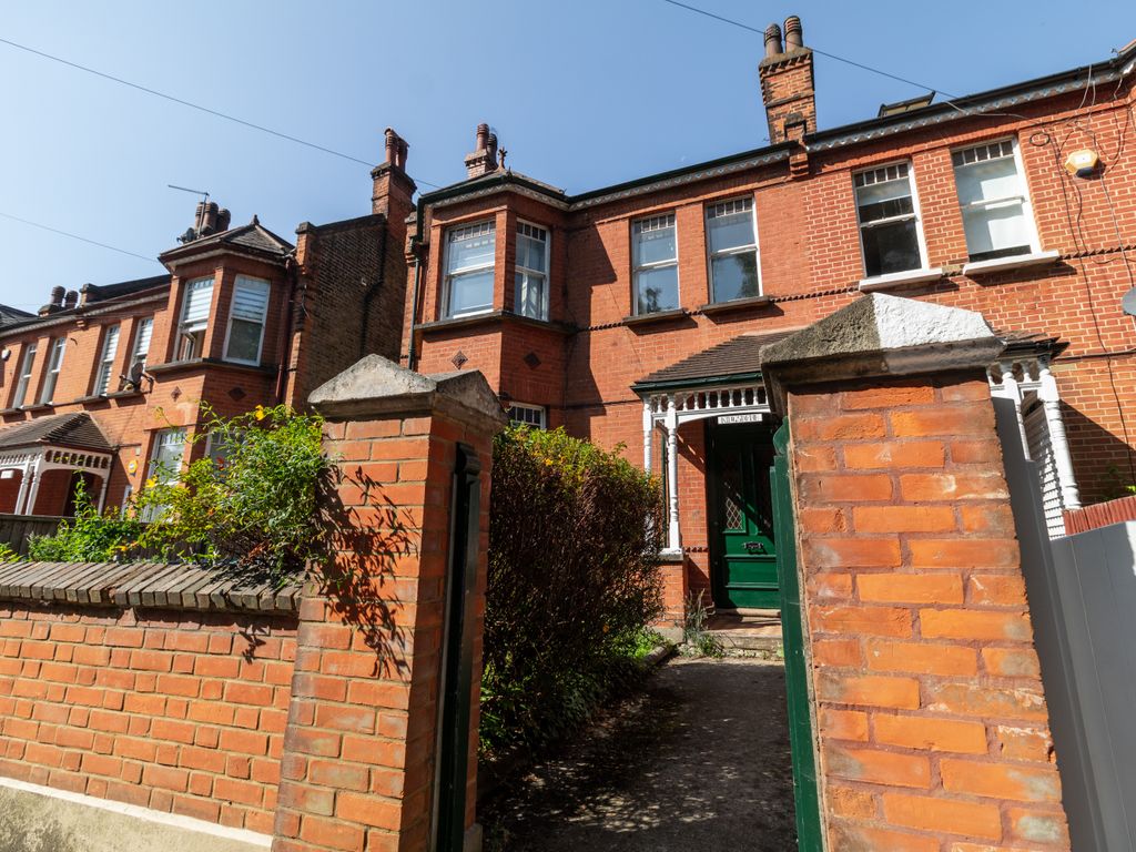 5 bed flat for sale in Hammers Lane, London NW7, Sale by tender Zoopla