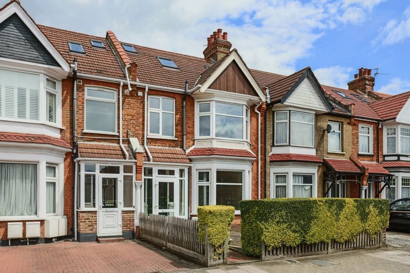 2 bed for sale in Pinner Road, North Harrow, Harrow HA1, £