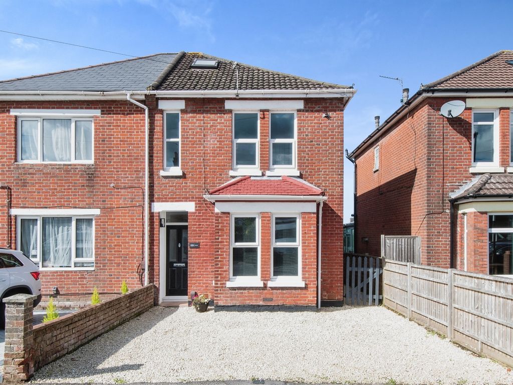 3 bed semidetached house for sale in Chatsworth Road, Southampton SO19