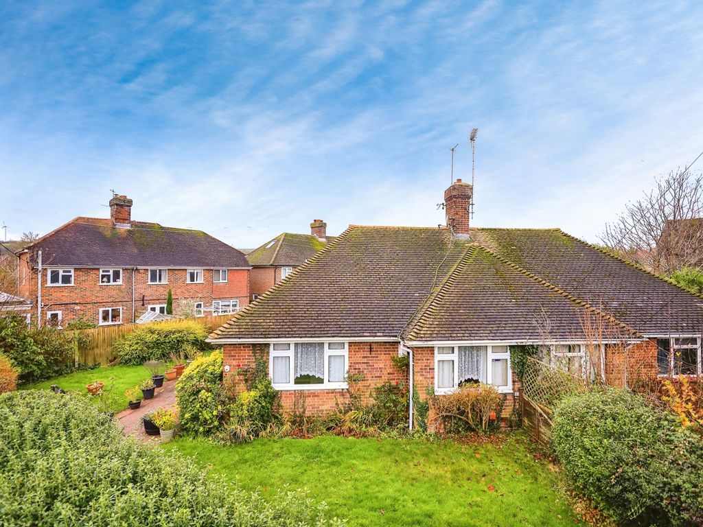 2 bed bungalow for sale in Shepherds Way, Ringmer, Lewes, East Sussex BN8, £325,000 Zoopla