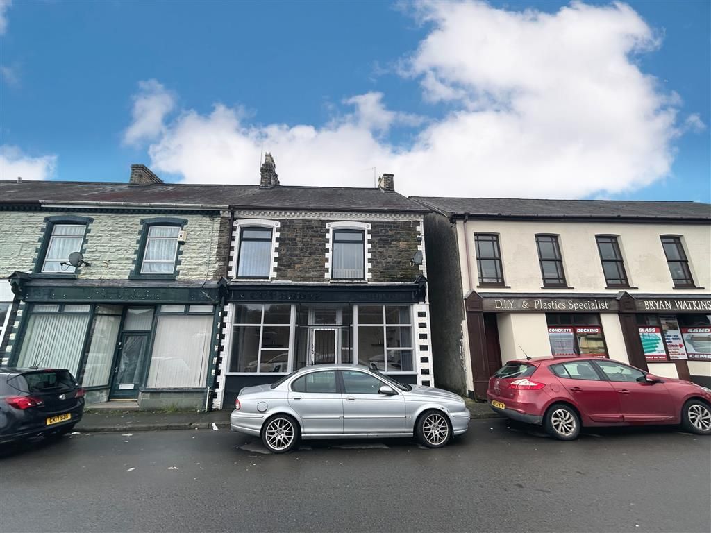 2 bed to rent in Osborne Road, Pontypool NP4, £750 pcm Zoopla