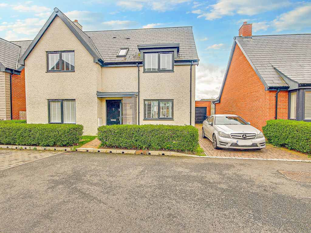 4 bed detached house for sale in Spring Meadow Rise, Hempsted