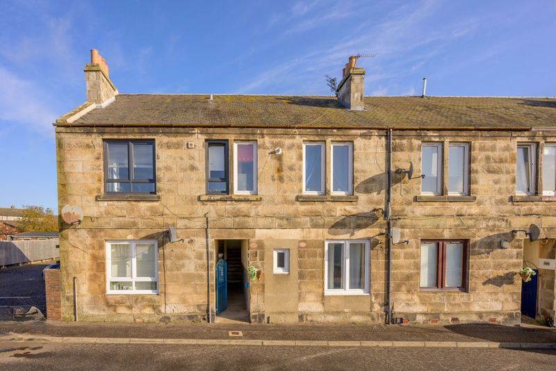1 bed flat for sale in Rumblingwell, Dunfermline KY12, £74,950 Zoopla
