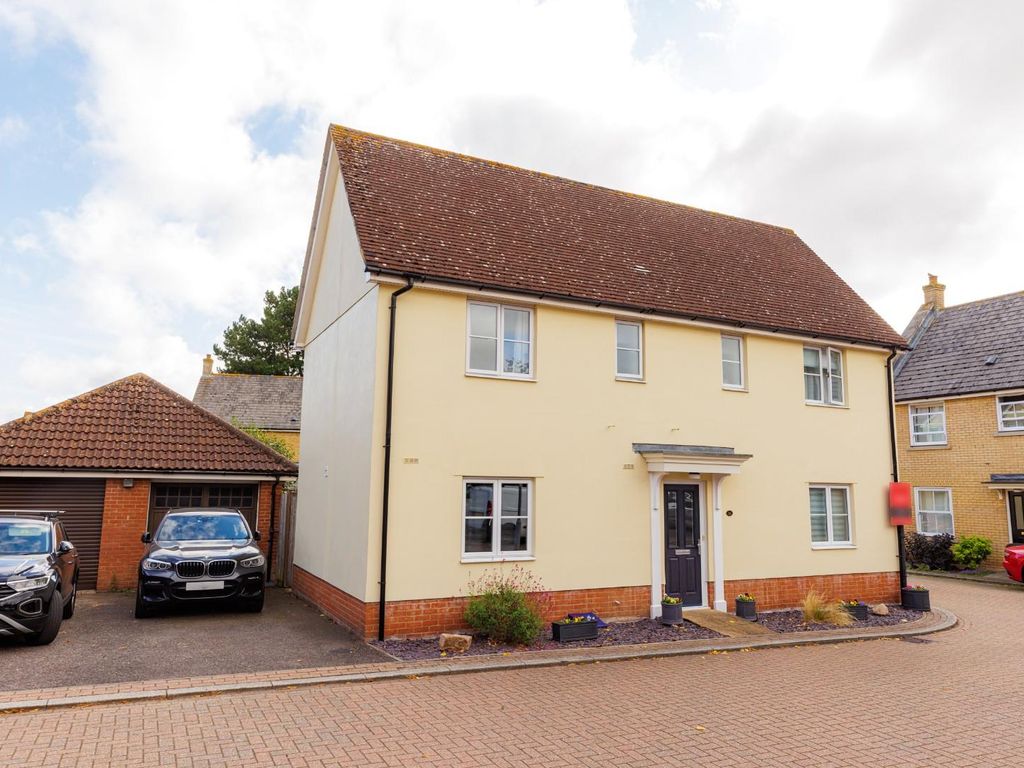 4 bed detached house for sale in Osmond Close, Black Notley, Braintree
