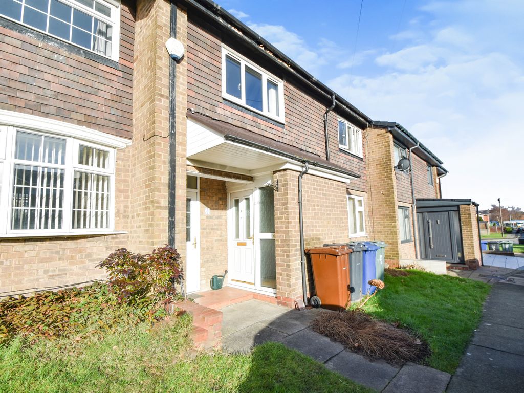 3 bed semidetached house to rent in Lune Close, Whitefield, Manchester