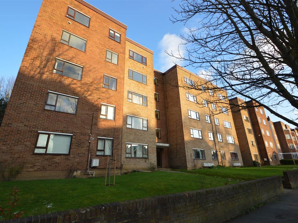 2 bed flat to rent in Adelaide Road, Surbiton KT6 Zoopla