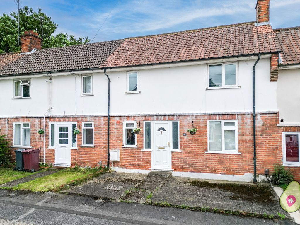 2 bed terraced house for sale in Auckland Road, Earley RG6, £325,000 Zoopla