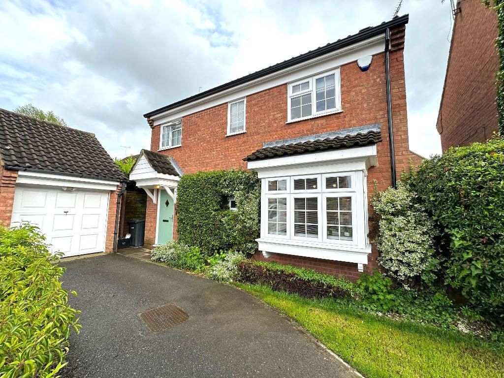 3 bed detached house for sale in Cromer Way, Warden Hills, Luton